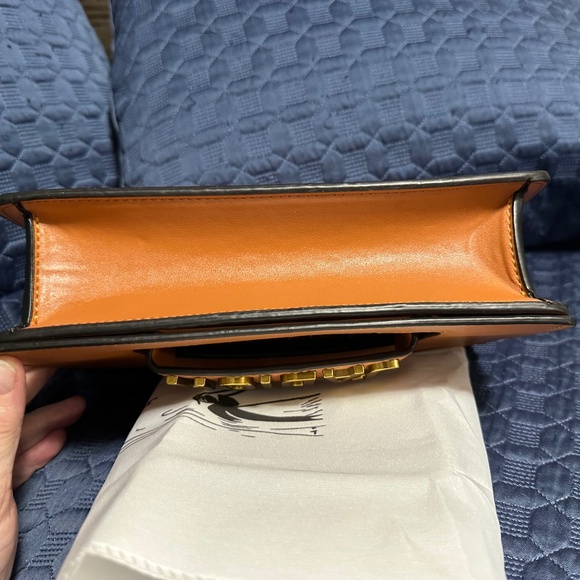 Tan Crossbody bag - Picture 6 of 9